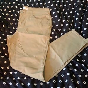 Khaki Pants (skinny)